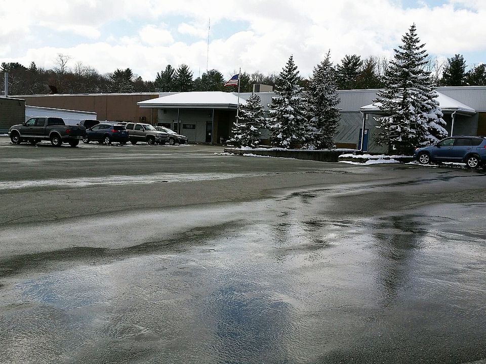 2nd image of 160 Hilldale Avenue
