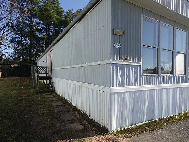 Oak Creek Estates MHC — Photo 15