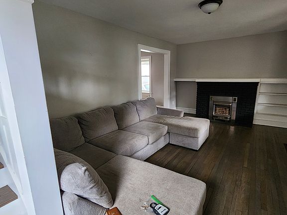 4th image of 137 E Brookside Ave