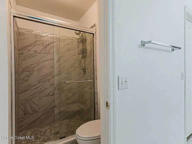 1733 La Maderia Dr SW — Photo 12
