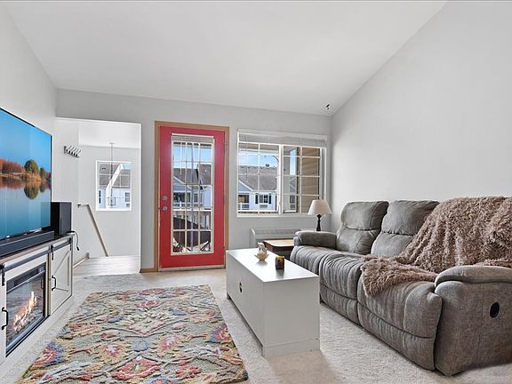 4th image of 124 Bertram Dr Unit K