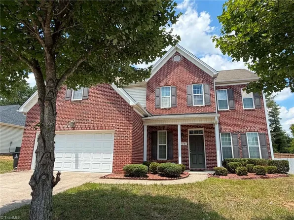 1721 Timber Cove Ct, Winston Salem, NC 27127