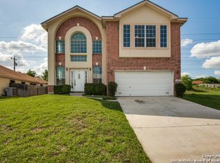 7637 Avery Rd, Live Oak, TX 78233