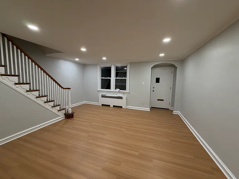 1223 Gilham St — Photo 4