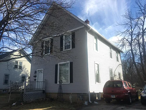 134 Grove St #2 Photo 1