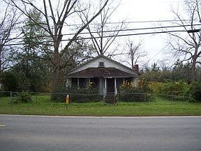 2nd image of 3005 Albany Ave