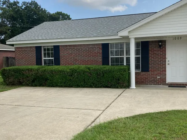 1009 Peakview Dr, Pensacola, FL 32514