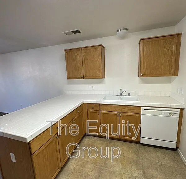 4203 W Walnut Ave #C — Photo 5
