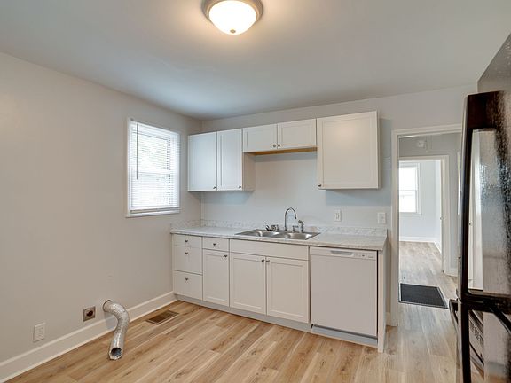 5th image of 509 Wesley Ave