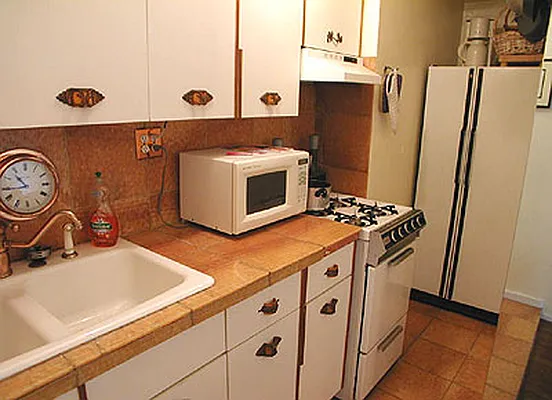 Rented by Verdi Square Realty | media 85