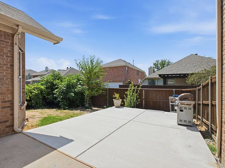 9309 Stonewood Dr — Photo 48