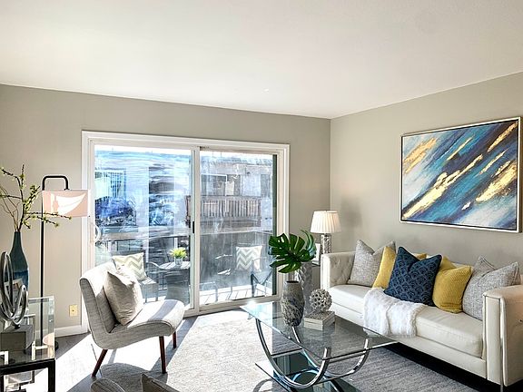 4th image of 3873 Starview Dr APT 3