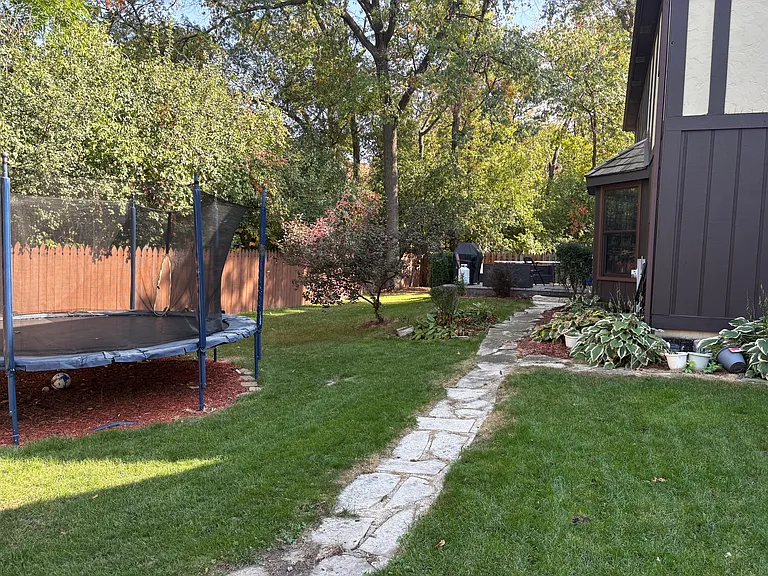 1215 Yorkshire Woods Ct — Photo 3
