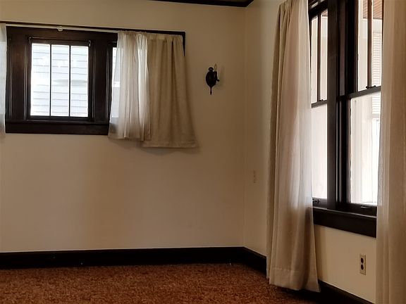 5th image of 516 E McLeod Ave
