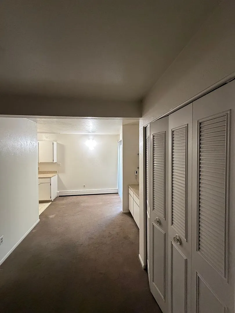 1260 Kalmia — Photo 2