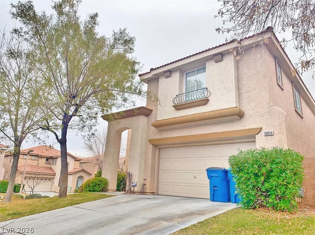 4 bed, 2.5 bath, 1918 sqft, $2,350 — Photo 2