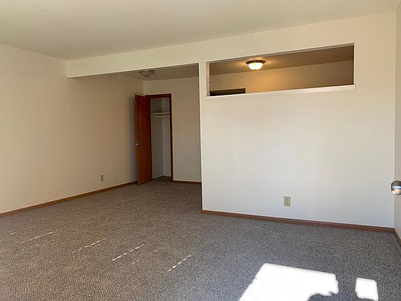 2nd image of 1902 S Harris Ave #4B