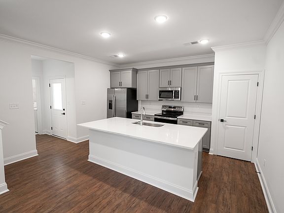 2nd image of 703 Southview Dr #1106