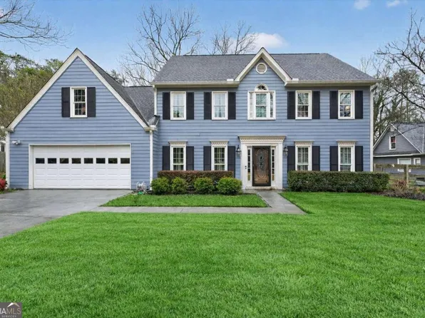 1354 Salem Dr, Alpharetta, GA 30009