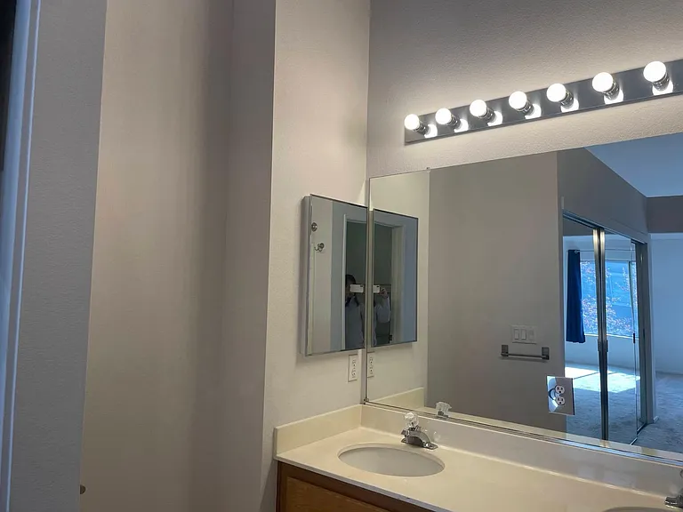 5740 Caprice Cmn — Photo 22