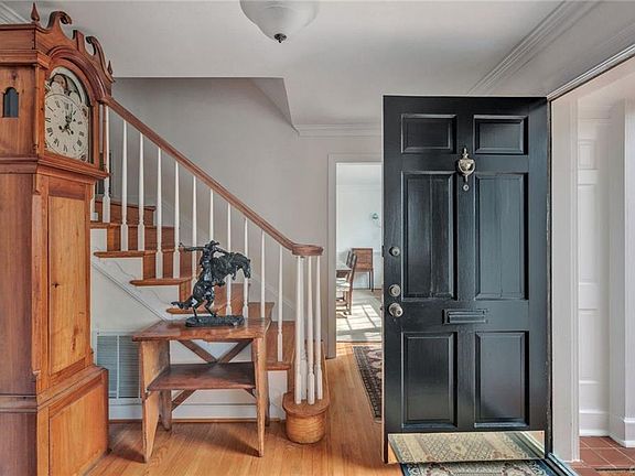 4th image of 4310 Park Ave