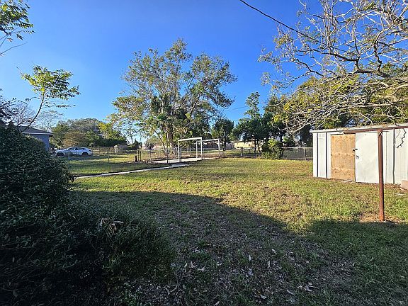 4th image of 311 E Osceola Ave