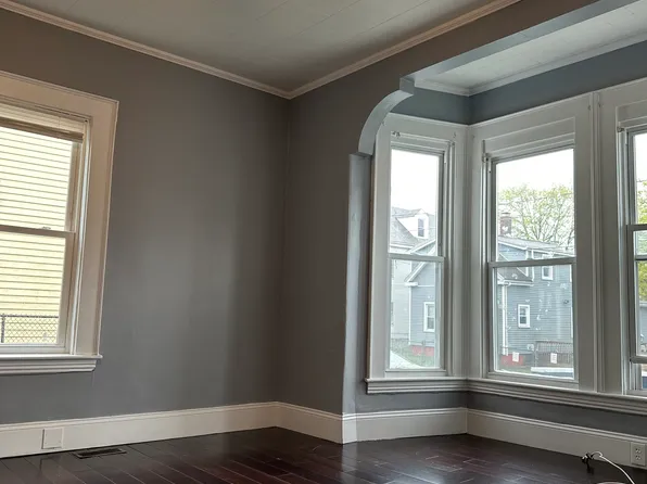 10 Fulton St APT 1, Brockton, MA 02301
