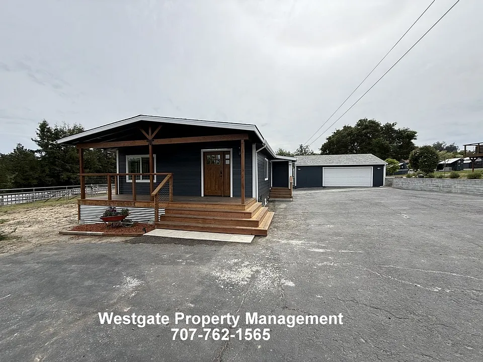 965 Eastman Ln
