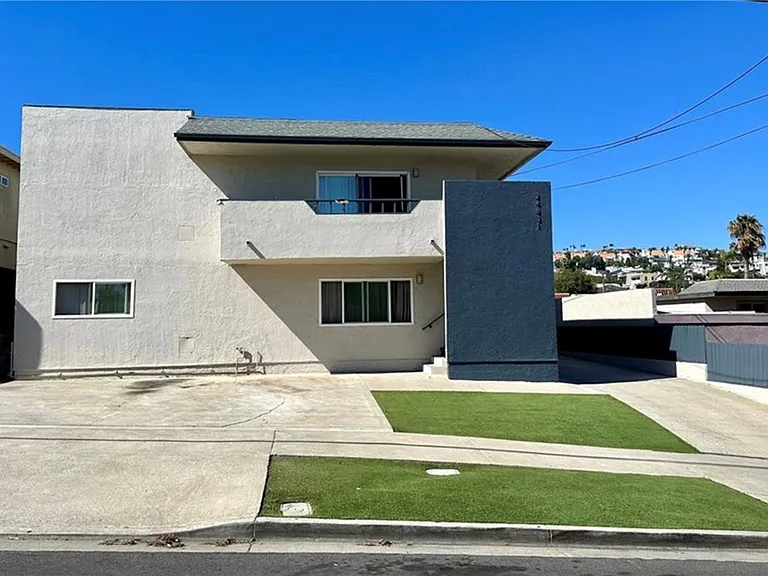 24831 La Cresta Dr #E — Photo 1