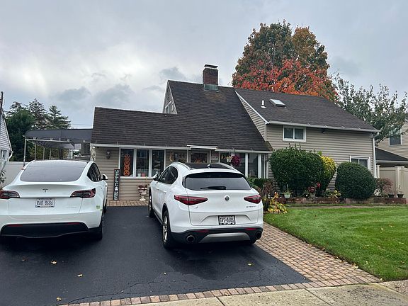 2nd image of 44 Mead Ln