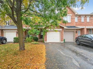 16 Cedar Valley Dr, Ottawa, ON K2M2Y5