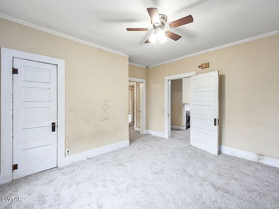 5th image of 704 N 17th Ave