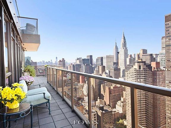 2nd image of 100 United Nations Plz Unit Penthouse 50/51b