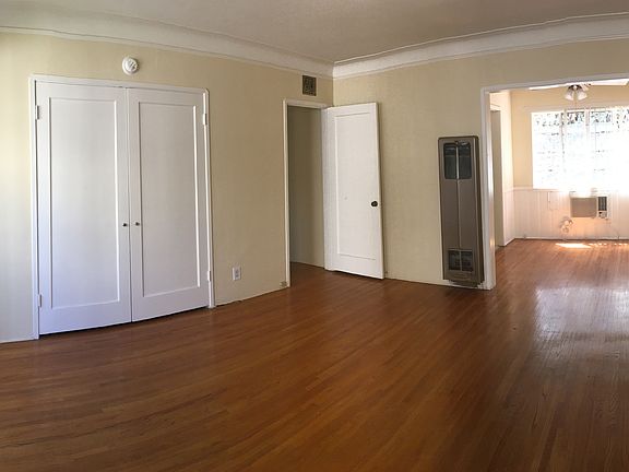2nd image of 2318 1/4 Mira Vista Ave