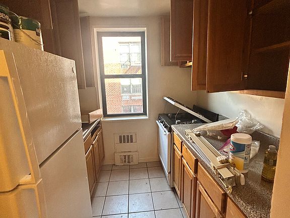 2nd image of 87-24 Midland Pkwy #2A