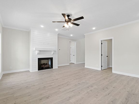 3rd image of 595 Alicia Dr Lot 19