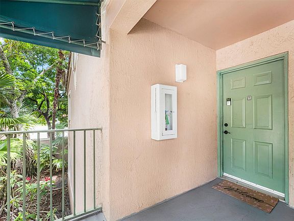 5th image of 12106 Saint Andrews Pl APT 202