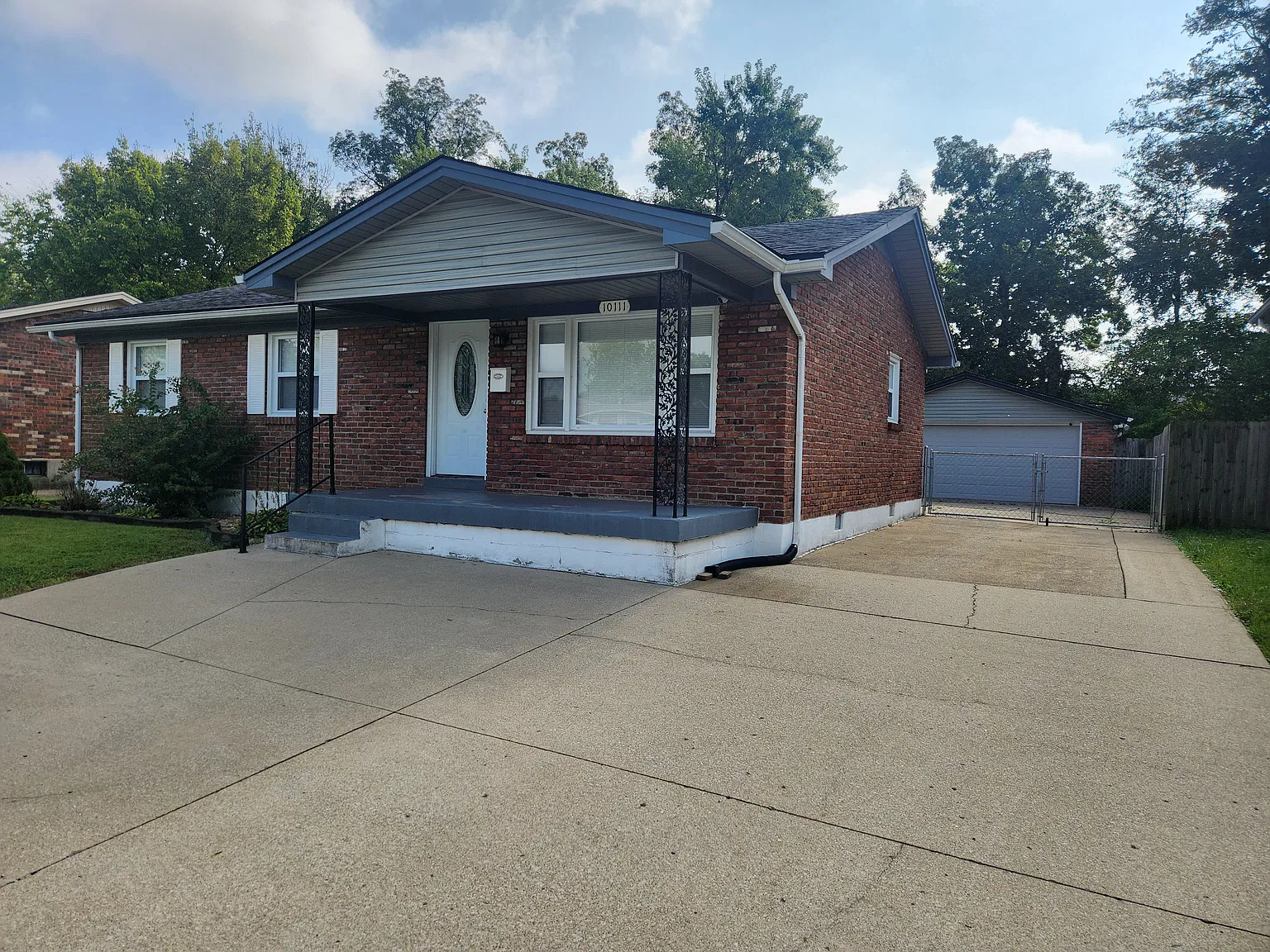 3 bed, 1434 sqft, $1,895 — Photo 3