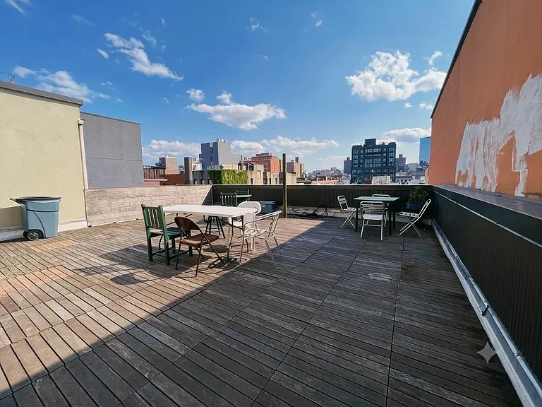234 E 3rd St #2D — Photo 8