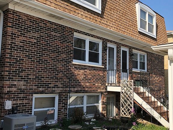2nd image of 10407 Waterford Dr