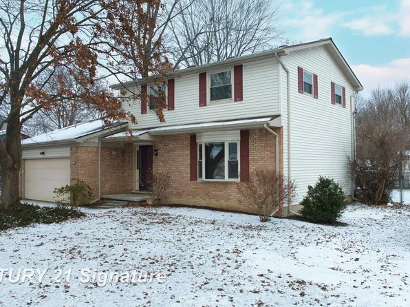 1341 Robinwood Dr, Flushing, MI 48433