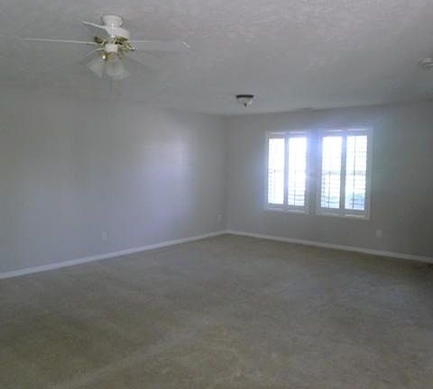 2nd image of 2850 Park Knoll Dr