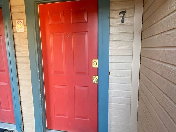 3rd image of 203 Macon Ave APT 7