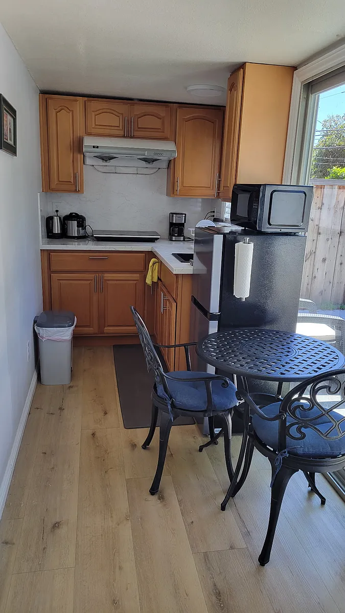 Building Photo - 3479 Marten Ave #2
