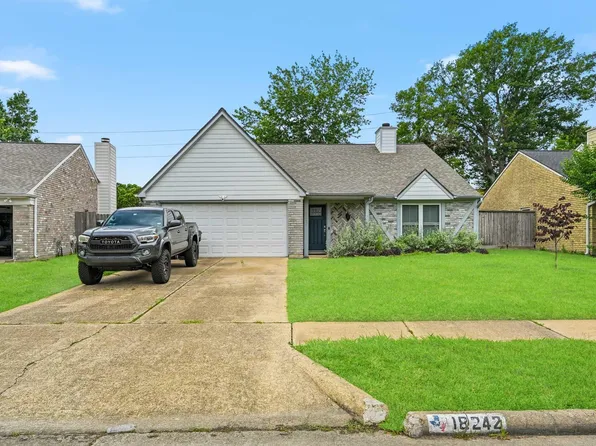 18242 Brooknoll Dr, Houston, TX 77084