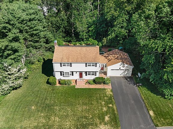 2nd image of 9 Carolyn Dr