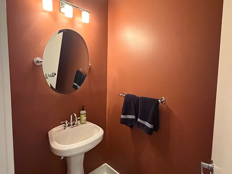 1324 Main St #2C — Photo 11