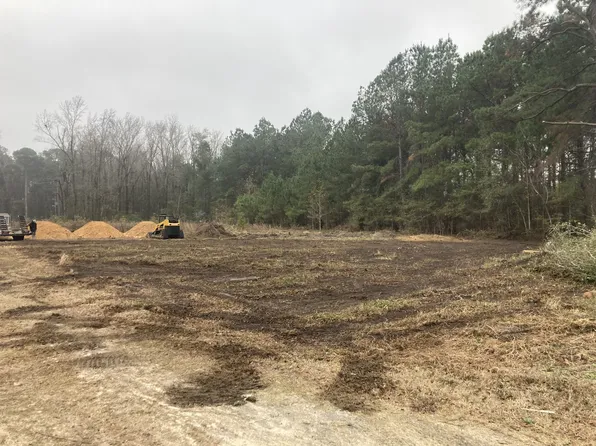 195 Acola Ln, Holly Hill, SC 29059