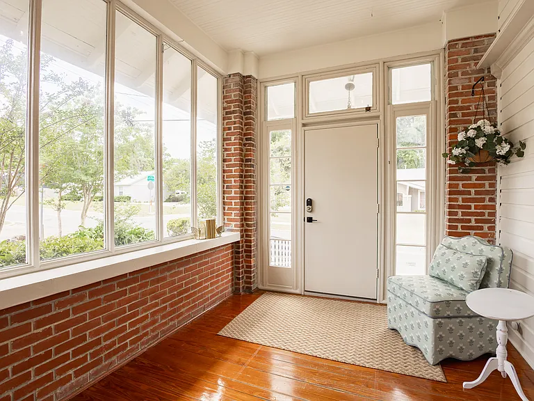 825 SE Sanchez Ave — Photo 4