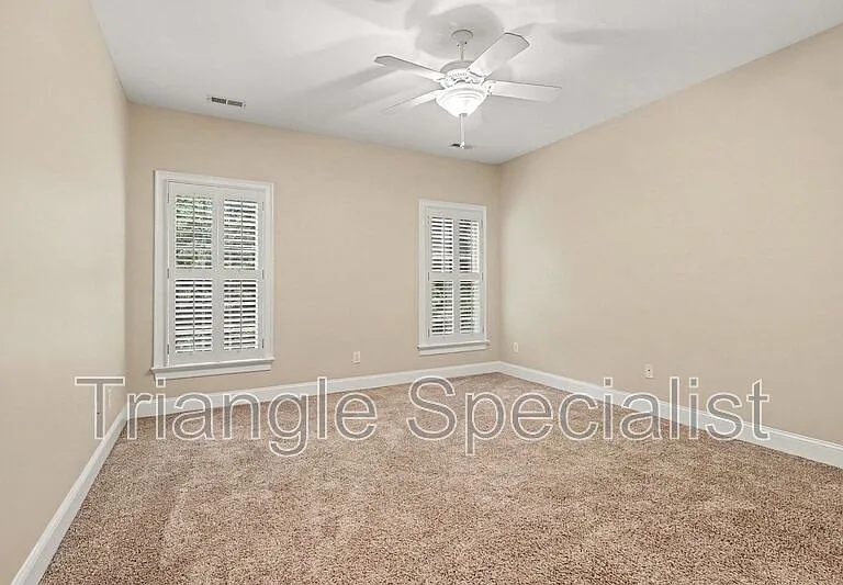 6121 Carlyle Dr — Photo 33